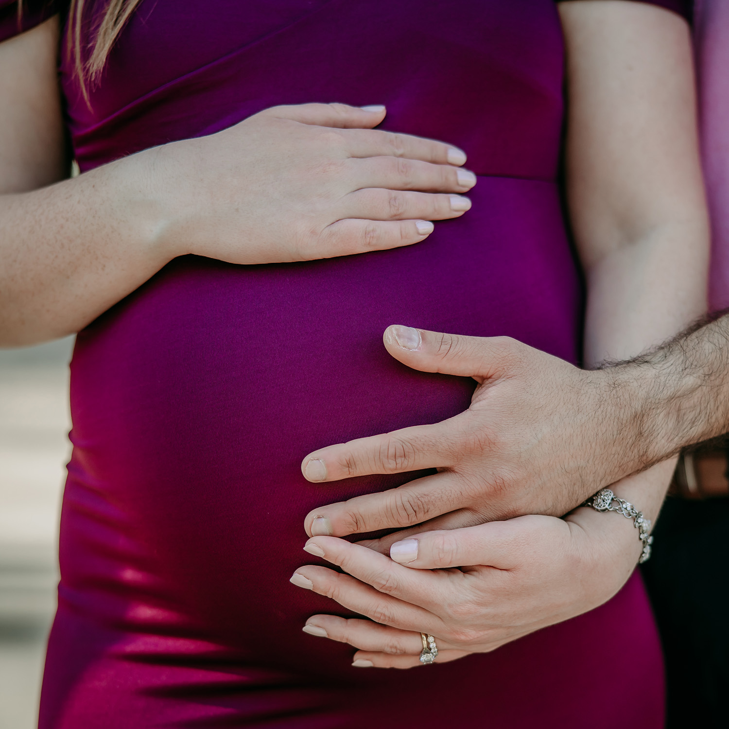 beautiful-maternity-mothers-belly-bump-during-maternity-photosession-tanglewood-winston-salem