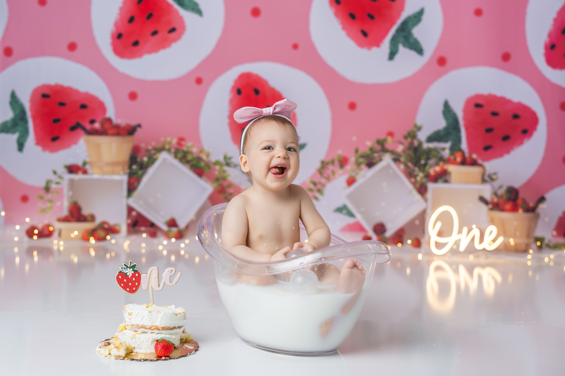 baby-girl-cake-smash-photo-session-strawberry-theme-first-birthday-greensboro-baby-photographer